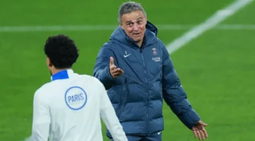 بشرط تعجيزي.. إنريكي يفاجئ الإسباني درو بطلب مثير لتجديد عقده مع الفريق